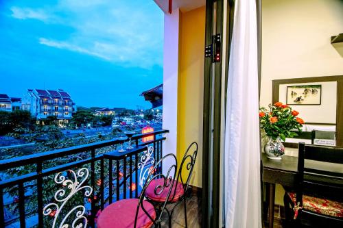 Balkón nebo terasa v ubytování Hoi An Riverland Villa - Hoi An Center