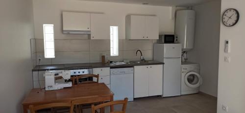 Photo de la galerie de l'établissement Les Gites De La Pinede, à Balaruc-les-Bains