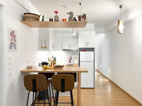 Comfy 2 BDR Apt in Petralona - Next to metro