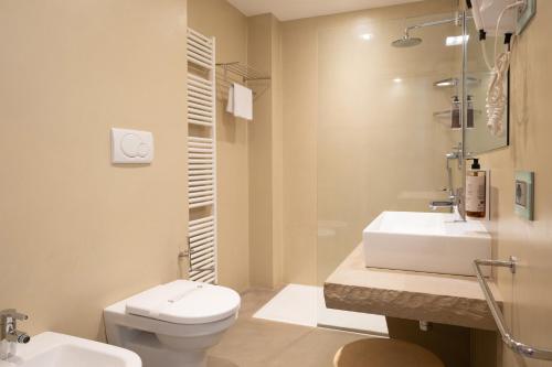 Bilik mandi di The Ziba Hotel & Spa