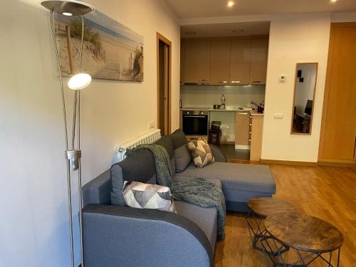 Precioso cálido apartamento en Sort con terraza 휴식 공간