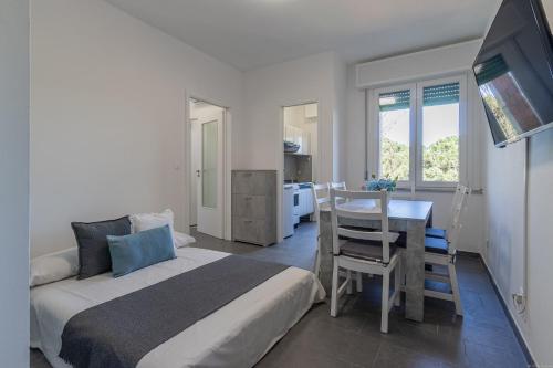 Lido di Spina White Apartment x6!