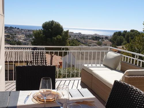 En balkong eller terrasse på Precioso apartamento con vista al mar