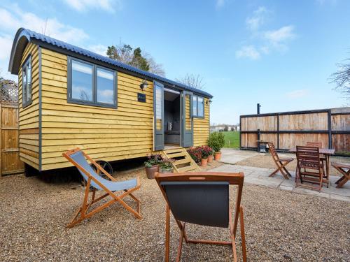 Pass the Keys Whitstable Shepherds Hut minutes from the Harbour