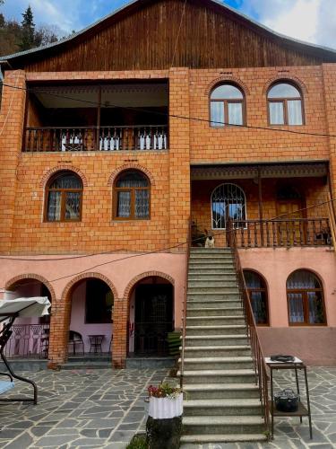 Galería fotográfica de Borjomi Guest House en Borjomi