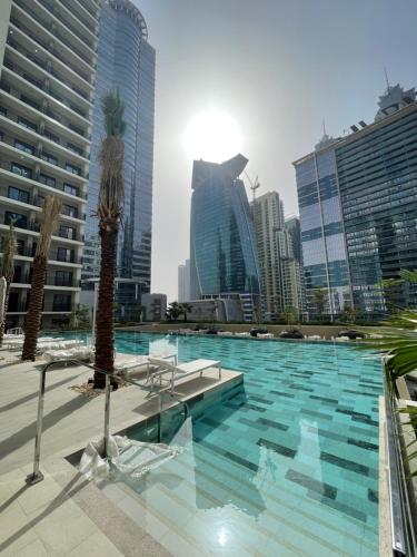 Business Bay 1 bedroom with Canal view