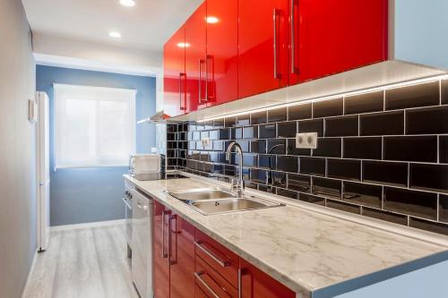 Kuchyň nebo kuchyňský kout v ubytování Fantástico apartamento junto al mar