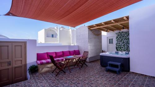 Heart of Oia - Private house with Jacuzzi
