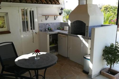 Tiny house 12m2 in holiday park with 55 m2 pool