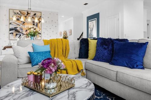 Stylish Resort Villa w/ Pool Near Disney Gated 5BR photo 9