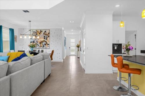 Stylish Resort Villa w/ Pool Near Disney Gated 5BR photo 16