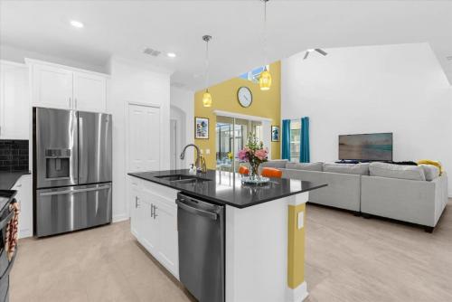 Stylish Resort Villa w/ Pool Near Disney Gated 5BR photo 11