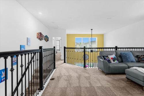 Stylish Resort Villa w/ Pool Near Disney Gated 5BR photo 39
