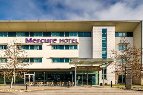 a hotel with a sign that reads mercury hotel at Mercure Sheffield Parkway in Sheffield