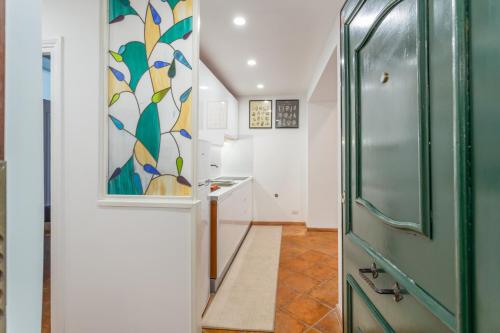 A bathroom at Barberini 3 BDR Apartment