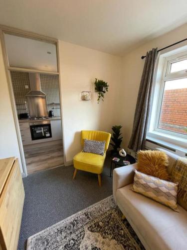 2 bed Central Cardiff Apartment - sleeps five! photo 5