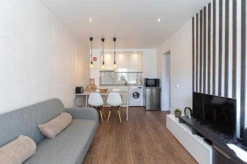 Old Town Apartment 5min to the beach