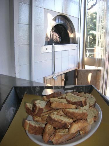 Makanan di atau berdekatan hotel