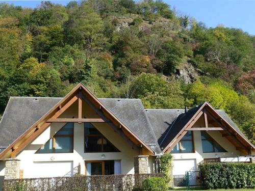 Maison calme à Juzet-de-Luchon avec jardin, terrasse, parking, et wifi - FR-1-313-157