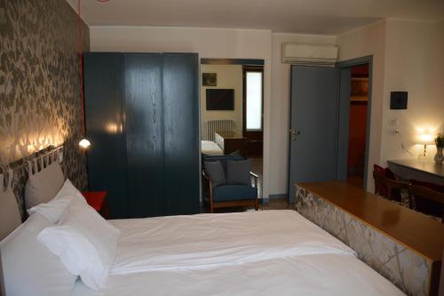 Ca' Monteggia Guest House photo 63