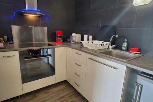 Large studio in the center of town near the beach