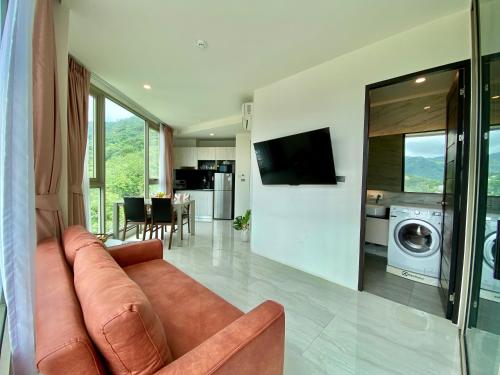 Телевизор и/или развлекательный центр в Oceana Sea View - Kamala Beach