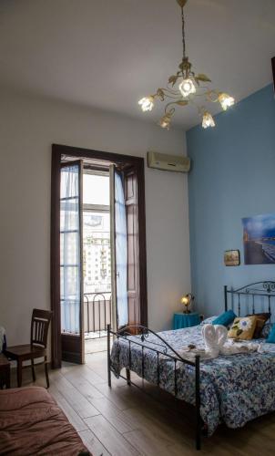 Parthenope's home