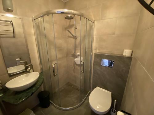Ένα μπάνιο στο Apartamenty Ustroń Jaszowiec 92 abc