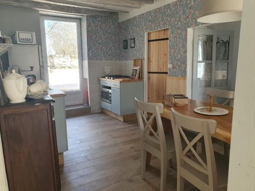 Zdjęcie z galerii obiektu Maison Le Petit Four w mieście Lignac