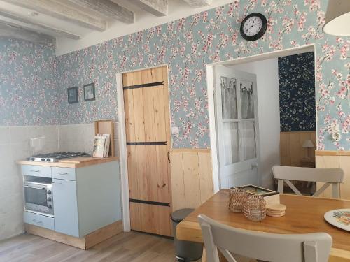 Zdjęcie z galerii obiektu Maison Le Petit Four w mieście Lignac