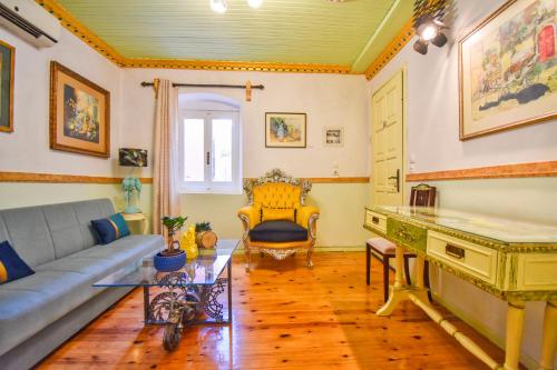 Venetian Well Gallery apartment in Corfu Old Town