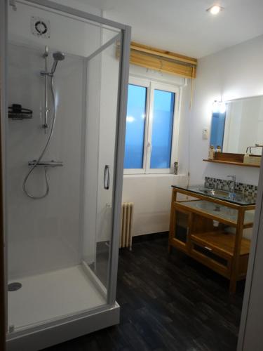 Kúpeľňa v ubytovaní Grand appartement paisible et confortable