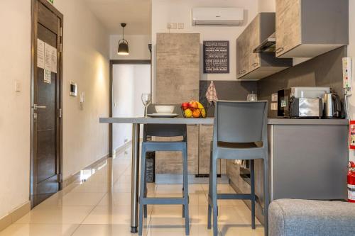 Una cocina o cocineta en Entire Apartment for your Holiday