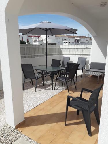 Cozy apartment near Oura Beach