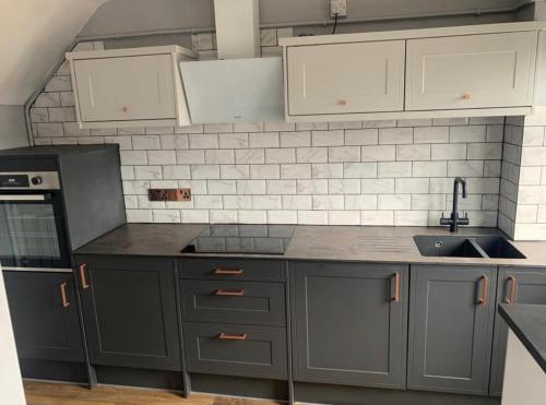 Dapur atau dapur kecil di cozy room Shared House