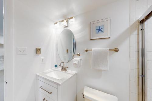 Ένα μπάνιο στο Colonial Condo 305