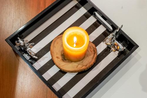 A Luxurious One-Bedroom Condo Unit with Balcony in McKinley Prkwy BGC