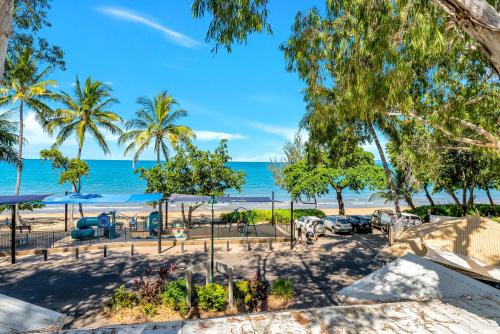 Gallery image of Beachfront Bliss- One Bedroom Apartment in Palm Cove