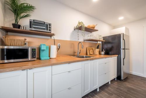 Cozy Fully-Equipped 2 Bedroom Suite – Photos 3