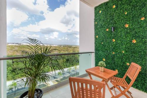 Luxury Condo, 2BR, Fast Internet, Condo Akulにあるバルコニーまたはテラス