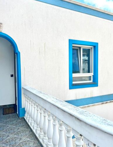 Budova, kde se prázdninový dům nachází