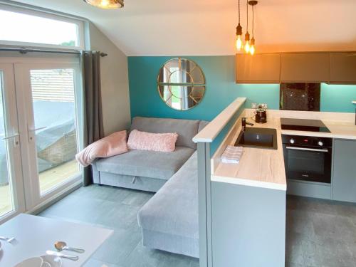 Beach Haven Lodge - UK42242 – Photos 2