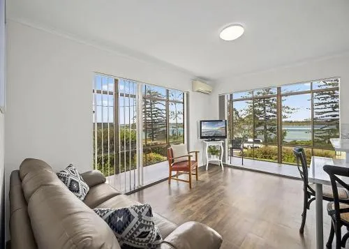 Sea Lido in Urunga picture