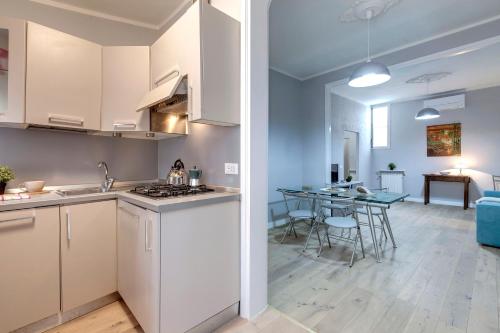 Sprone Apartment by Mamo Florence