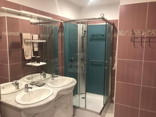 Kúpeľňa v ubytovaní Clement - Rez de villa - Vue Mer