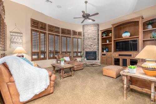 Sagewood Mesa home – Photos 3