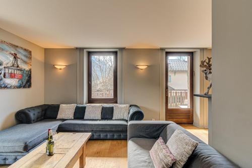 Apartment President, Alpes Agency, Central Chamonix, Sleeps 12