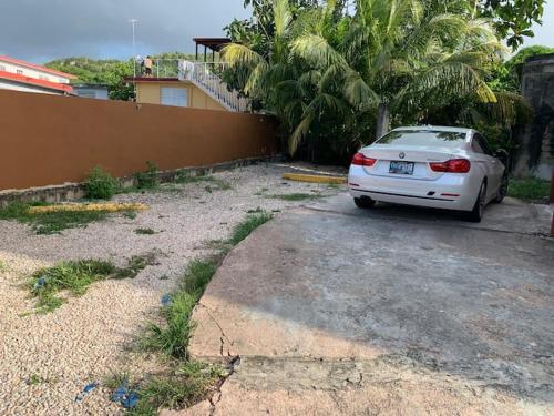 Φωτογραφία από το άλμπουμ του 1 BR, Dorado beach apartment 20% monthly discount σε Dorado