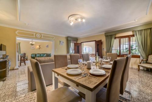 Villa Puchero - PlusHolidays