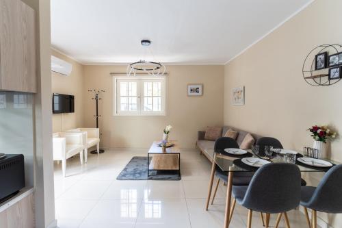 AIOLOS COZY alimos center APARTMENT near the sea